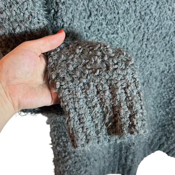 POL Oversized Turtleneck Teddy Knit Sweater, Large - Picture 3 of 8